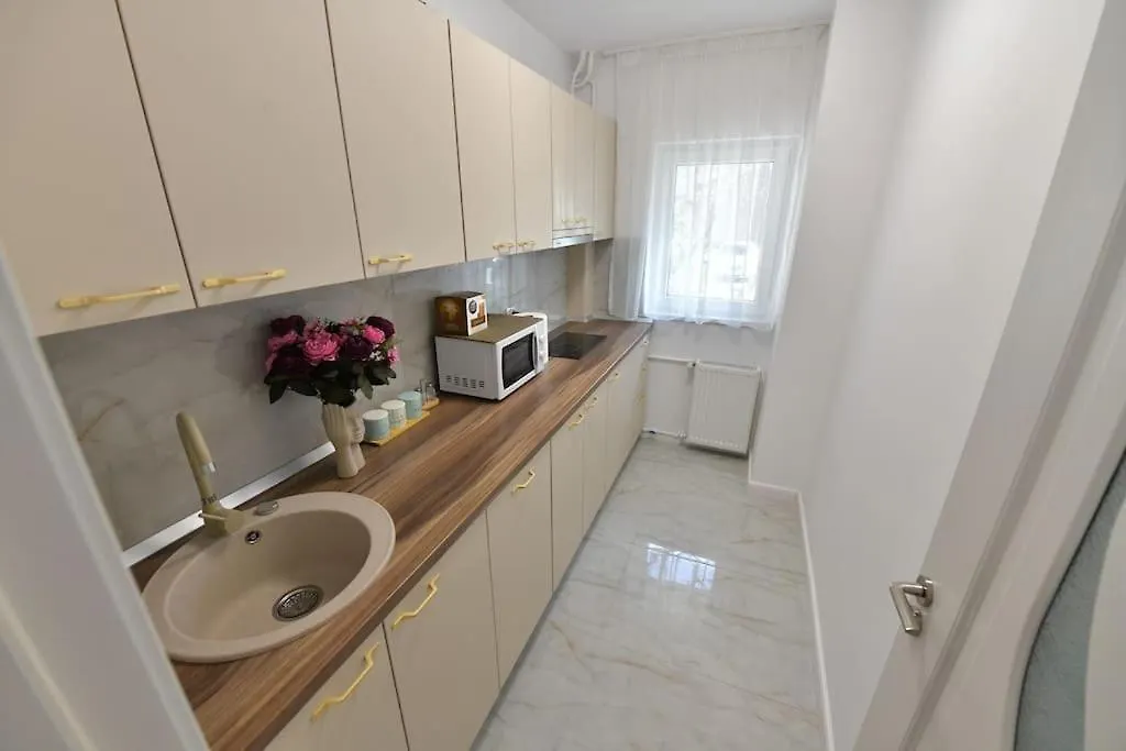 Luxury Studio / Ghencea Apartment Bucharest